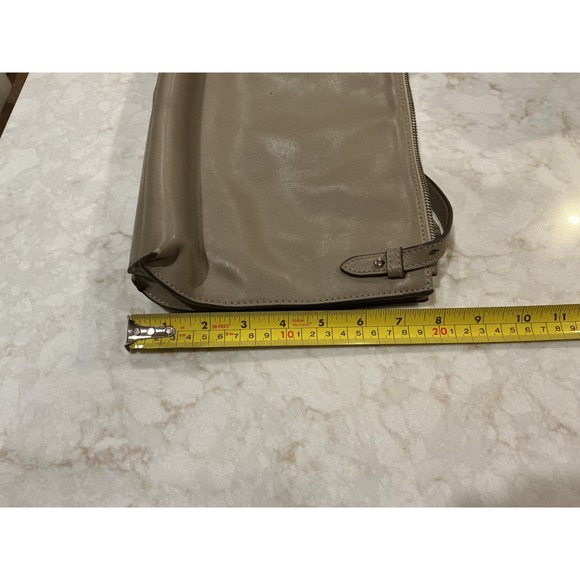 Banana Republic Crossbody Bag Taupe Leather Purse Zip Top Everyday Handbag - Picture 2 of 15